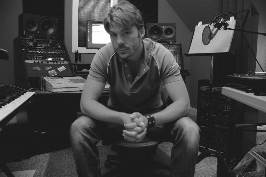 Jon, male voice actor