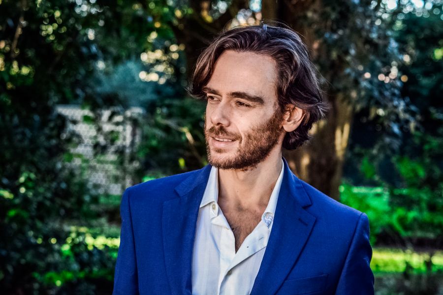 Francesco, voice actor