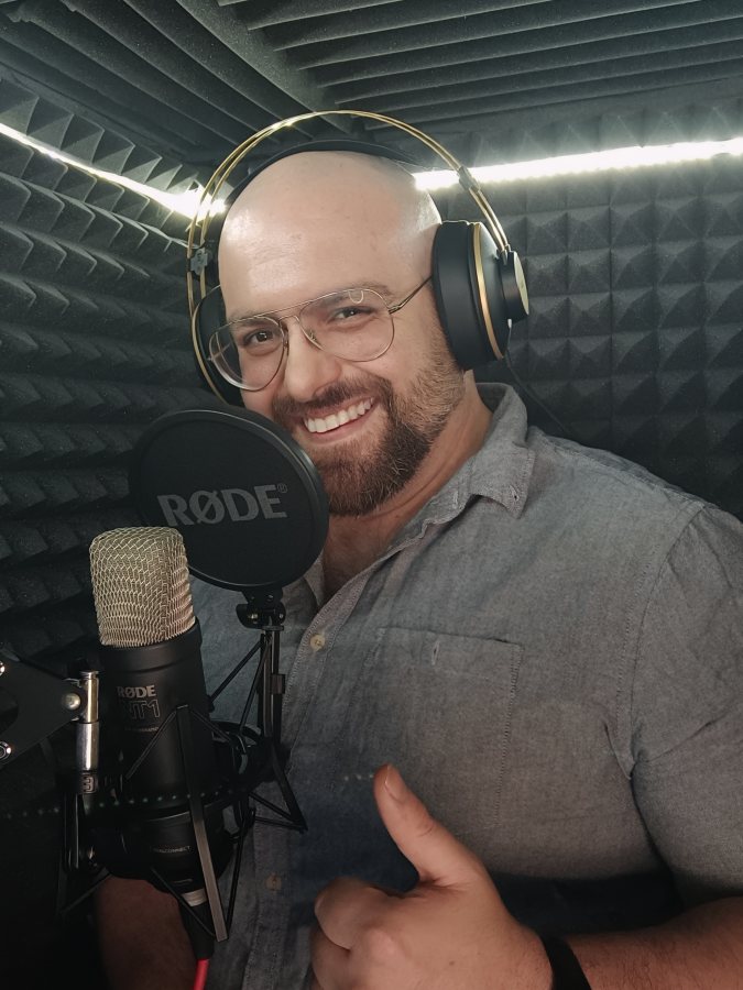 Nicola, voice actor