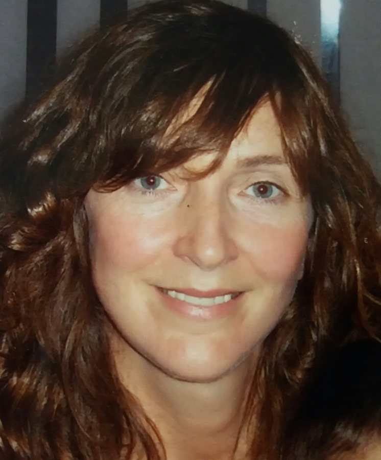 Suzanne, voice actor